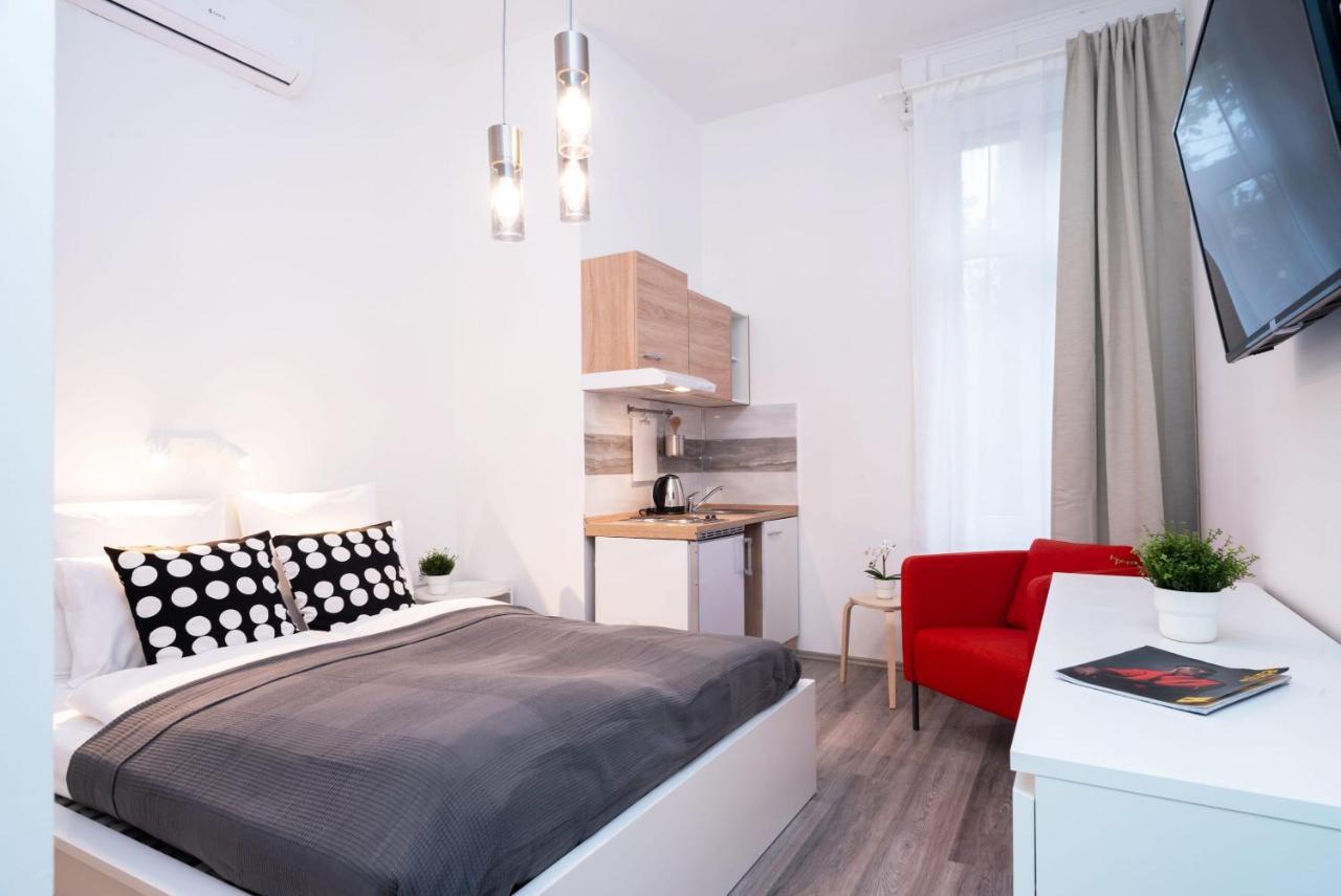 בודפשט New Comfy Studio At Convenient Location מראה חיצוני תמונה