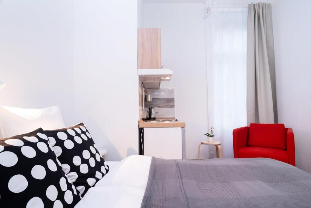 בודפשט New Comfy Studio At Convenient Location מראה חיצוני תמונה